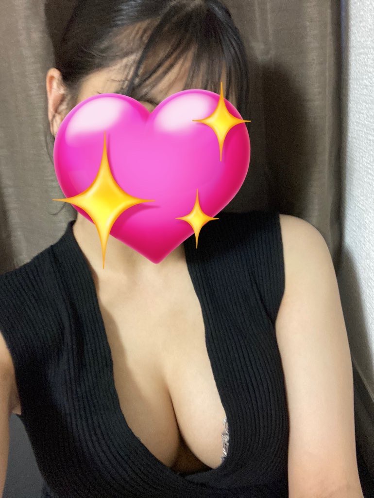 雛鶴　りさ